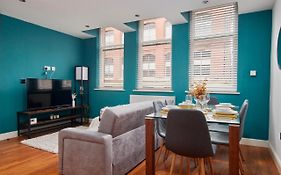 Spacious City Centre 3 Bedroom, 3 Bathroom